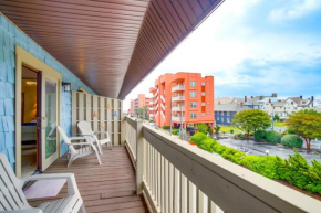 Ocean City Getaway with Balcony, Steps to Boardwalk!
